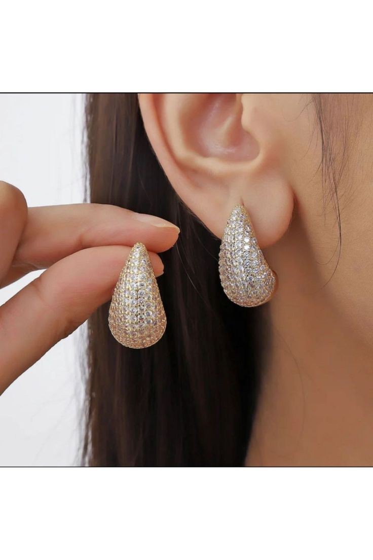 Cordelia Tear Drop earrings