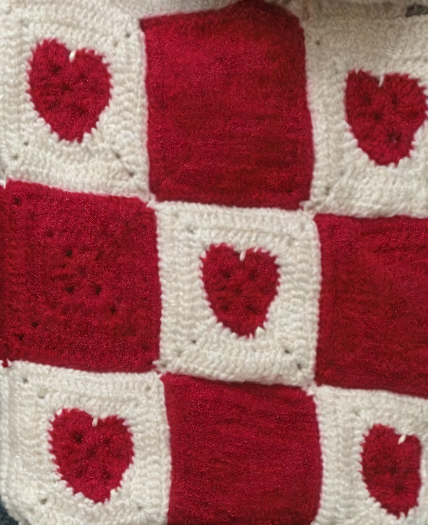 Red and white Amor Tote bag